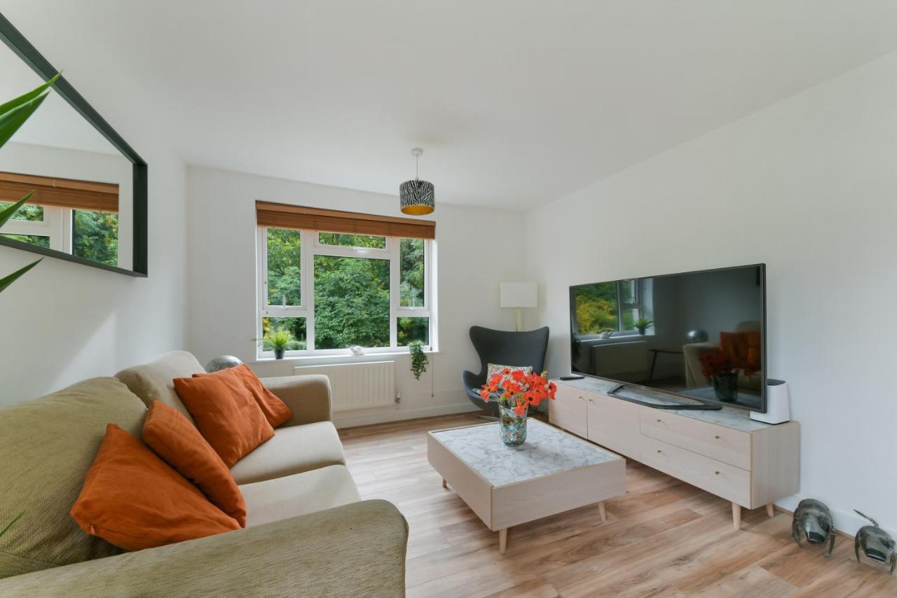 Spacious, Quiet And Modern Apartment Londen Buitenkant foto