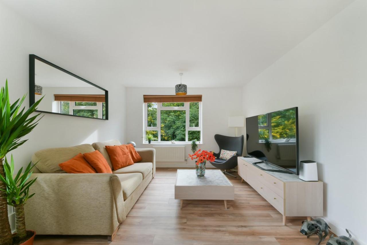 Spacious, Quiet And Modern Apartment Londen Buitenkant foto