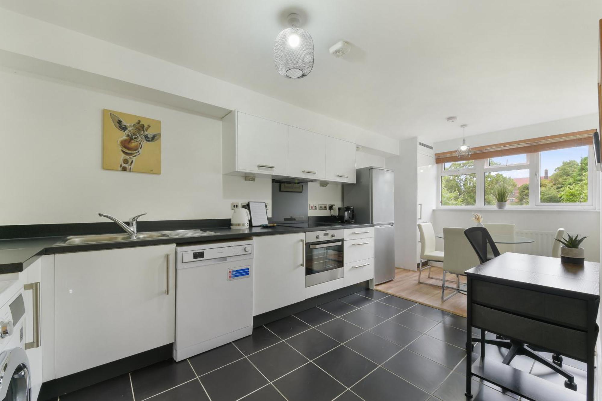 Spacious, Quiet And Modern Apartment Londen Buitenkant foto
